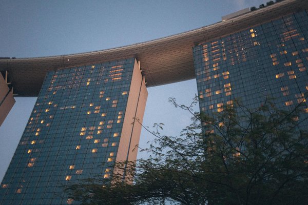 Comment les technologies de santé numérique transforment-elles les soins médicaux ?